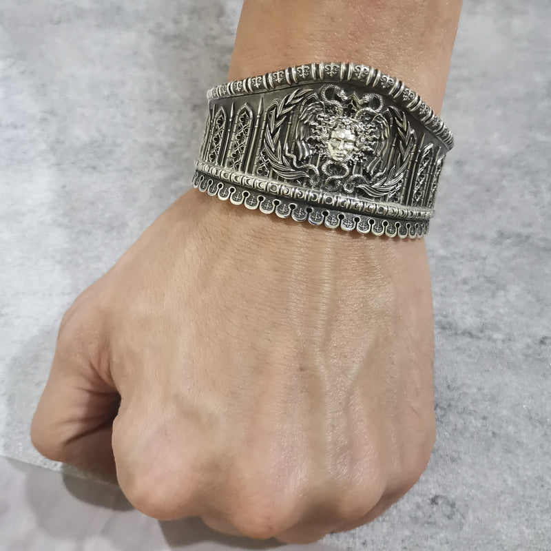 Medusa Cuff