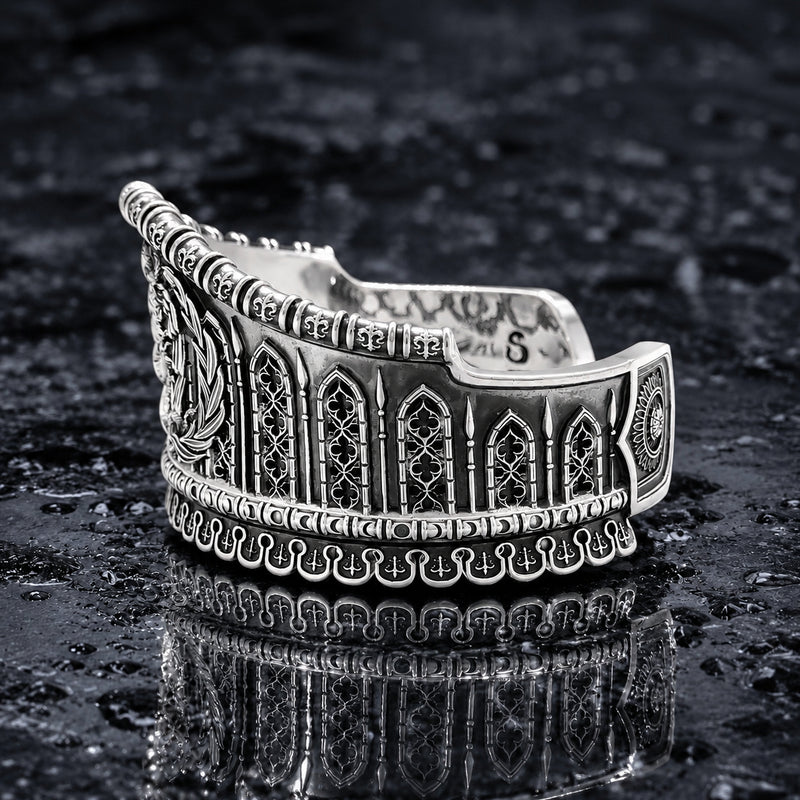 Medusa Cuff
