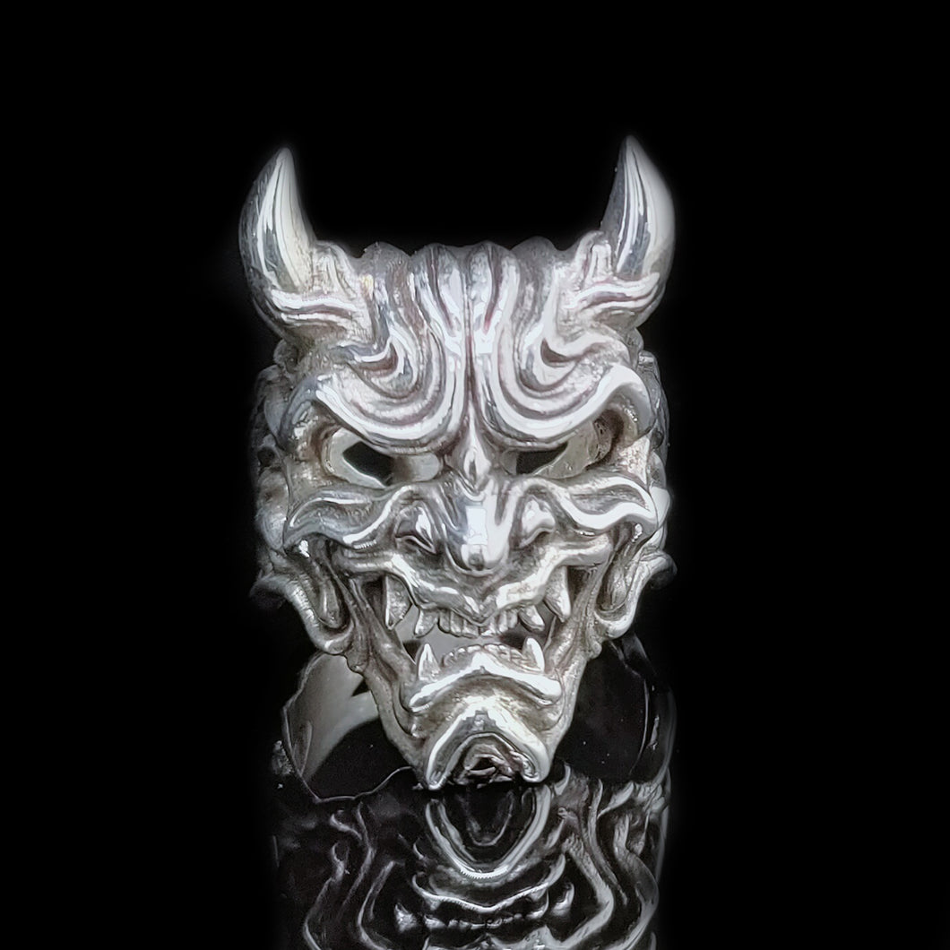Hunnya Mask Ring
