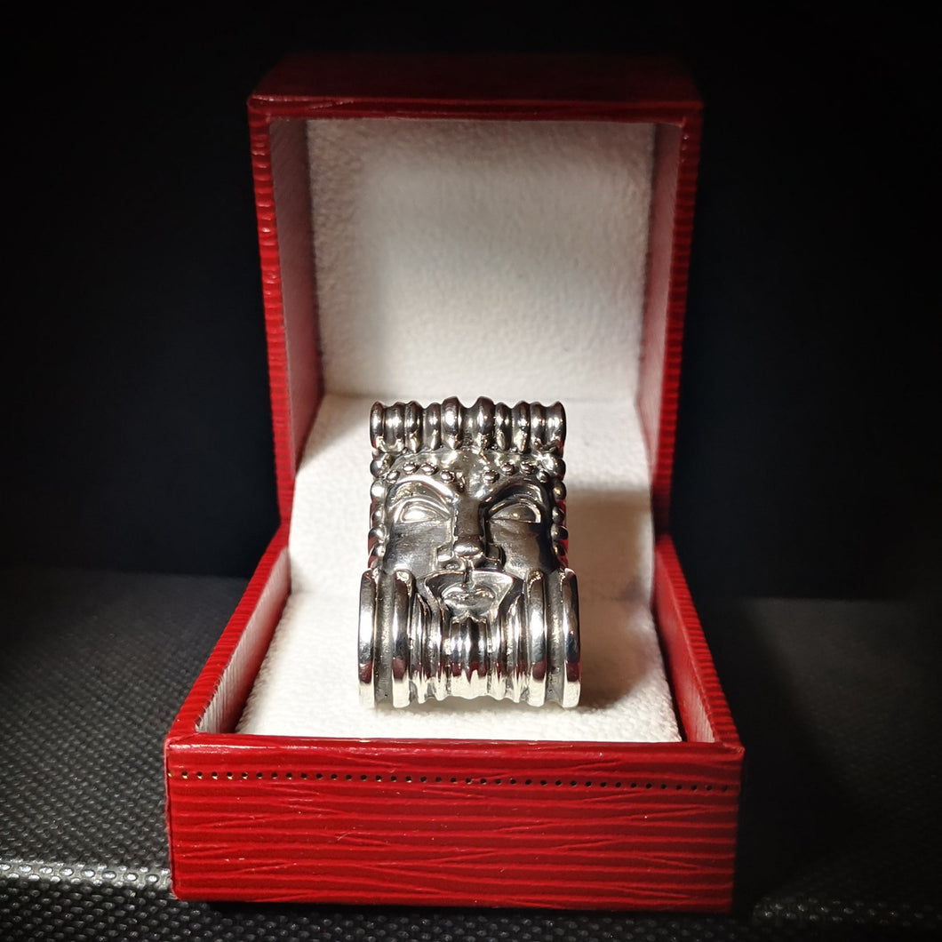 Zeus Ring